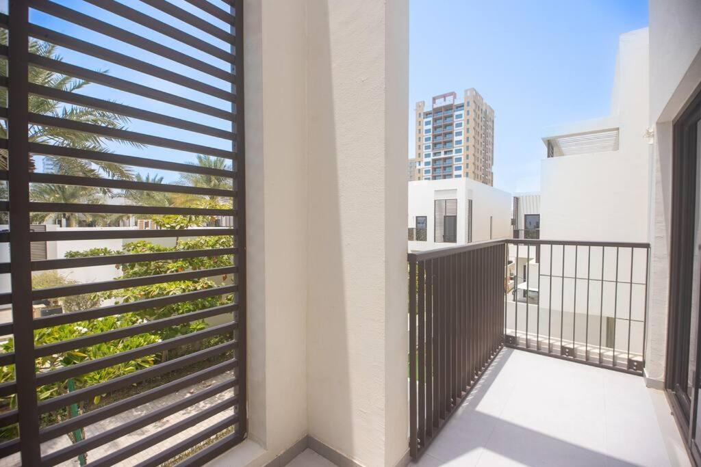Luxury 3 Bdr Villa By The Sea 54 Fujairah Exteriör bild