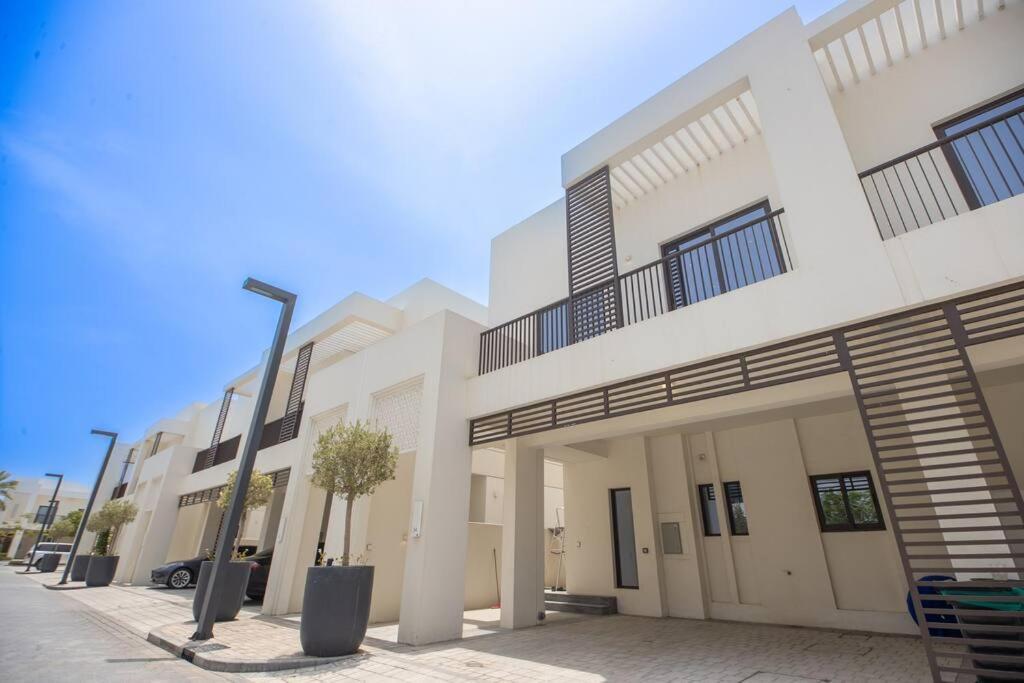 Luxury 3 Bdr Villa By The Sea 54 Fujairah Exteriör bild